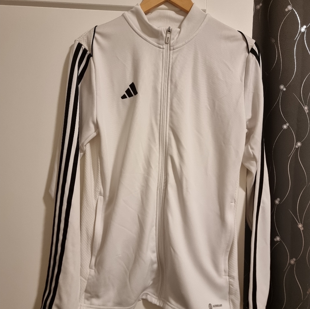 Adidas jacket - Picture 2 of 3